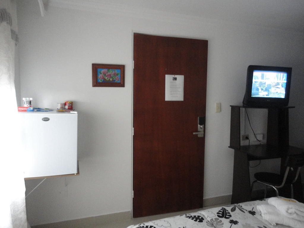 Hotel Fenix Real Bogotá Oda fotoğraf