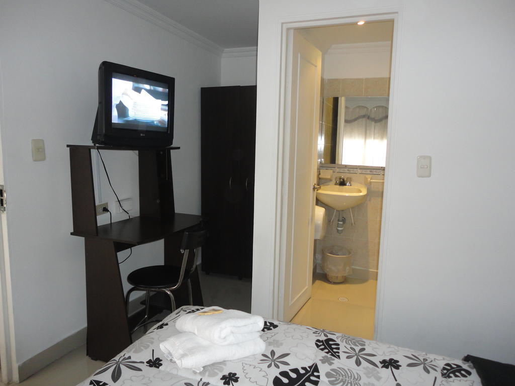 Hotel Fenix Real Bogotá Oda fotoğraf